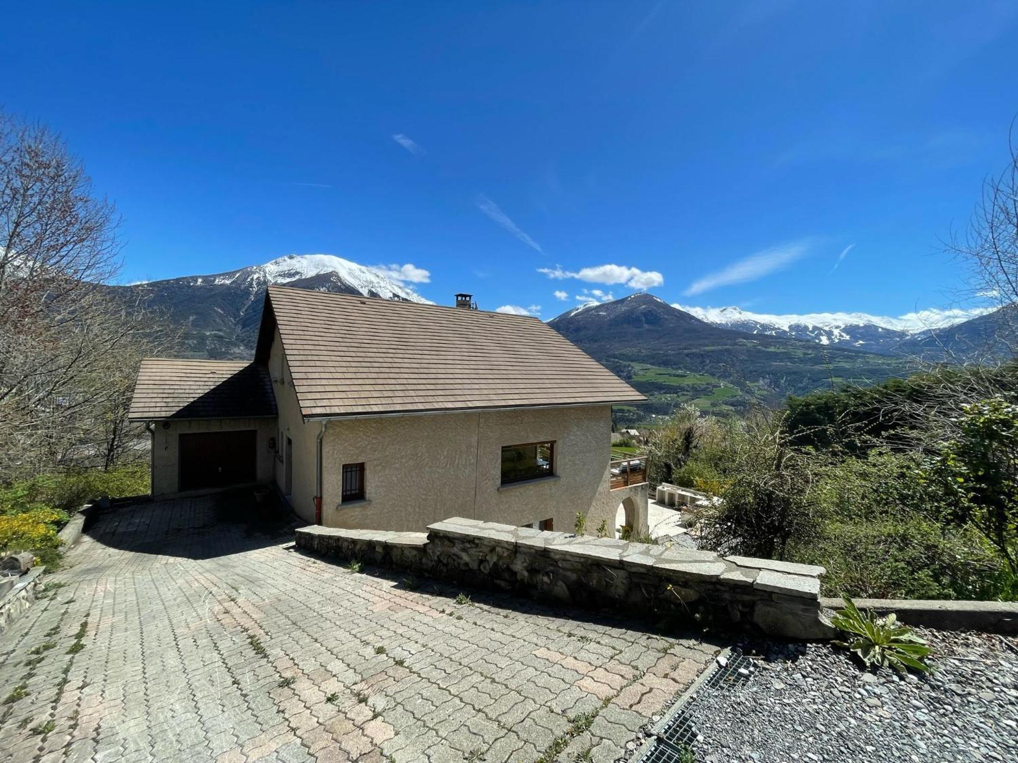 Gite Confort 15 Couchages, Vue Panoramique Montagne Hautes Alpes, Terrasses Embrun Bagian luar foto